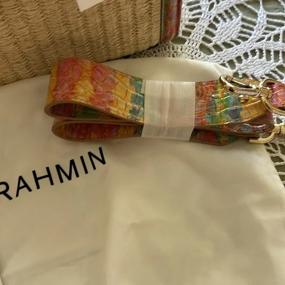 Brahmin -  Saltwater Taffy Bungalow - Great Easter/Spring Purse - Picture 2 of 10